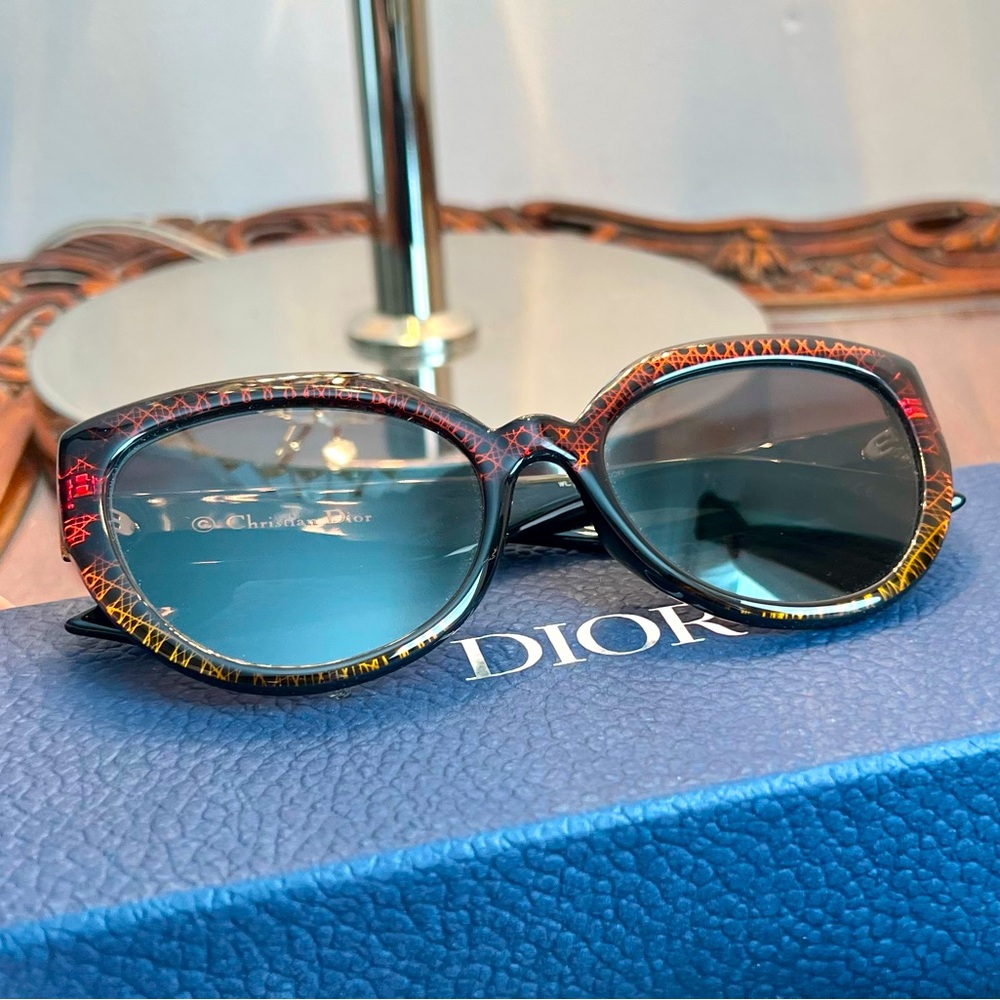 Gorgeous AUTHENTIC Christian Dior Cat Eye Sunglasses